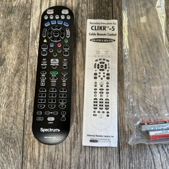 New CLIKR-5 Spectrum Universal Remote Control UR5U-8780L-TWM - Picture 2 of 4